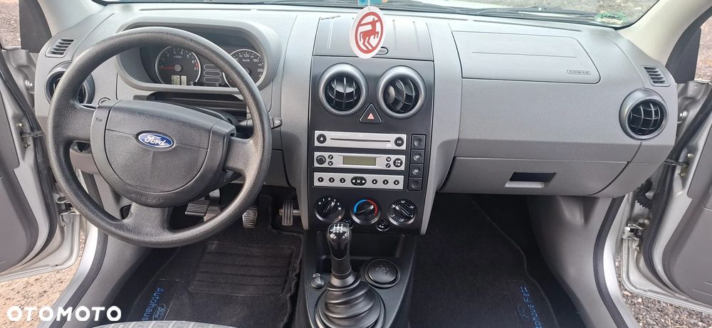 Ford Fusion - 18