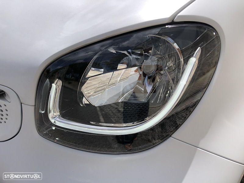 Smart ForTwo Coupé 1.0 mhd Passion 71 Softouch - 7