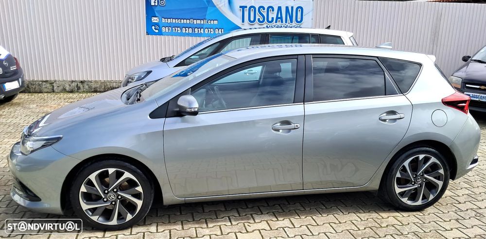 Toyota Auris 1.4 D-4D Comfort+Pack Sport - 21