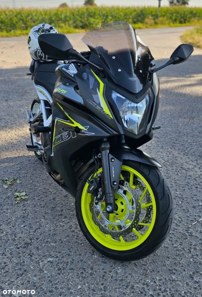 Honda CBR - 3