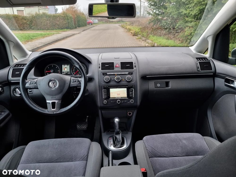 Volkswagen Touran 2.0 TDI DPF Highline DSG - 9