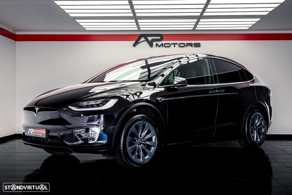 Tesla Model X - 2