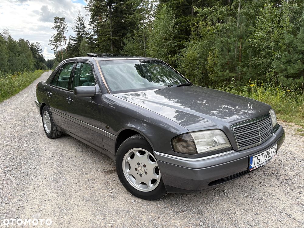 Mercedes-Benz Klasa C 180 T Elegance - 20