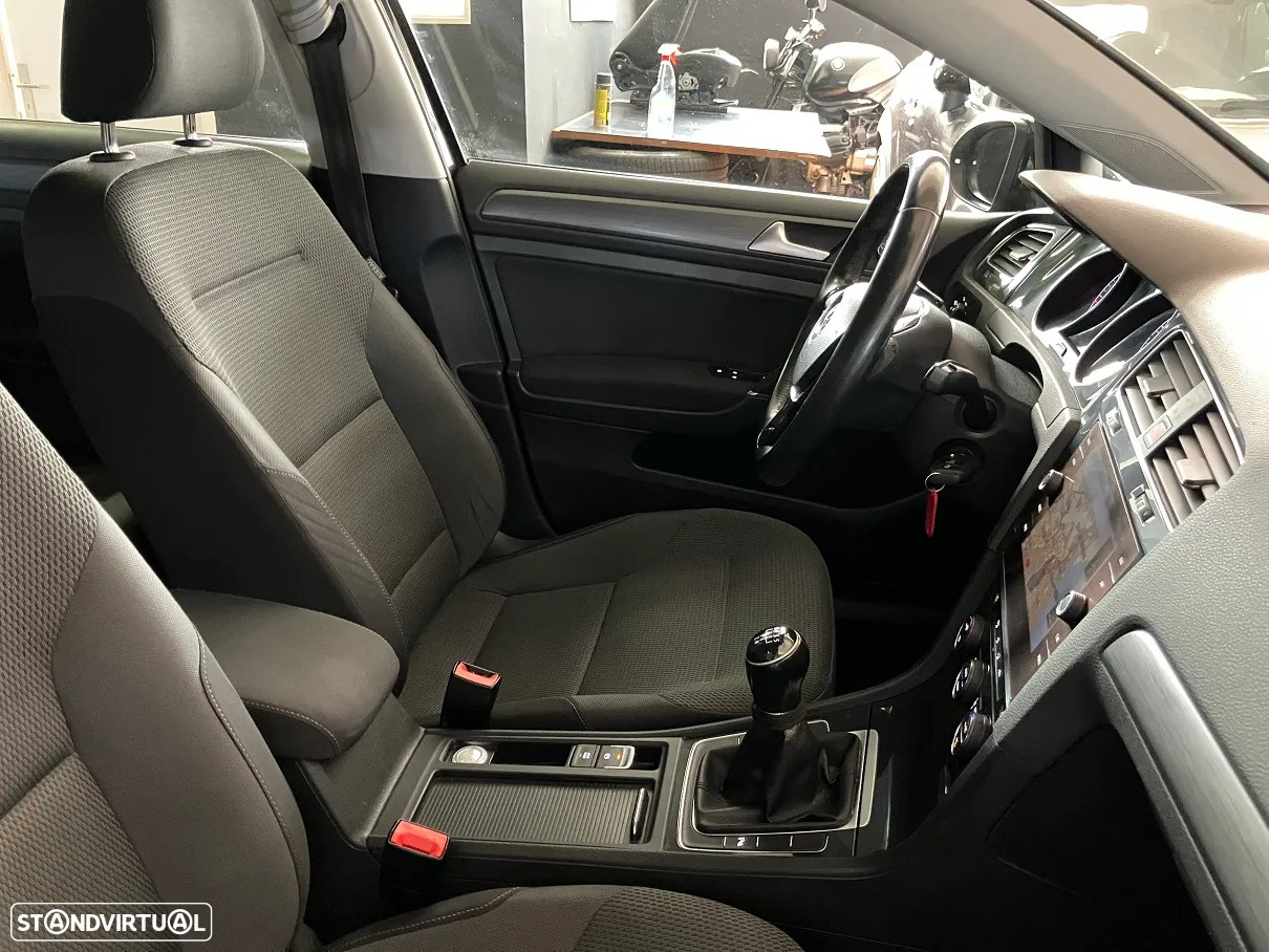 VW Golf Variant 1.6 TDi Confortline - 18