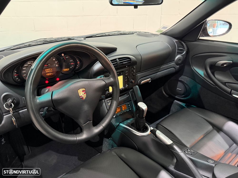 Porsche 911 (996) Carrera 4 S - 23