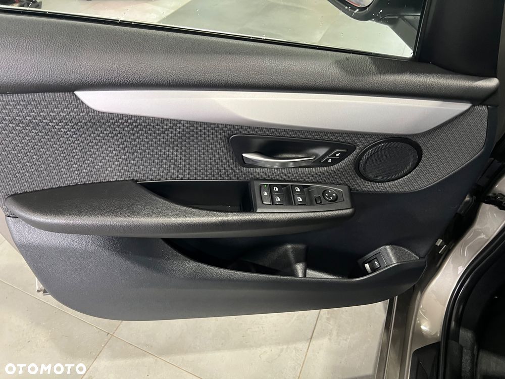 BMW Seria 2 218d Advantage sport - 17