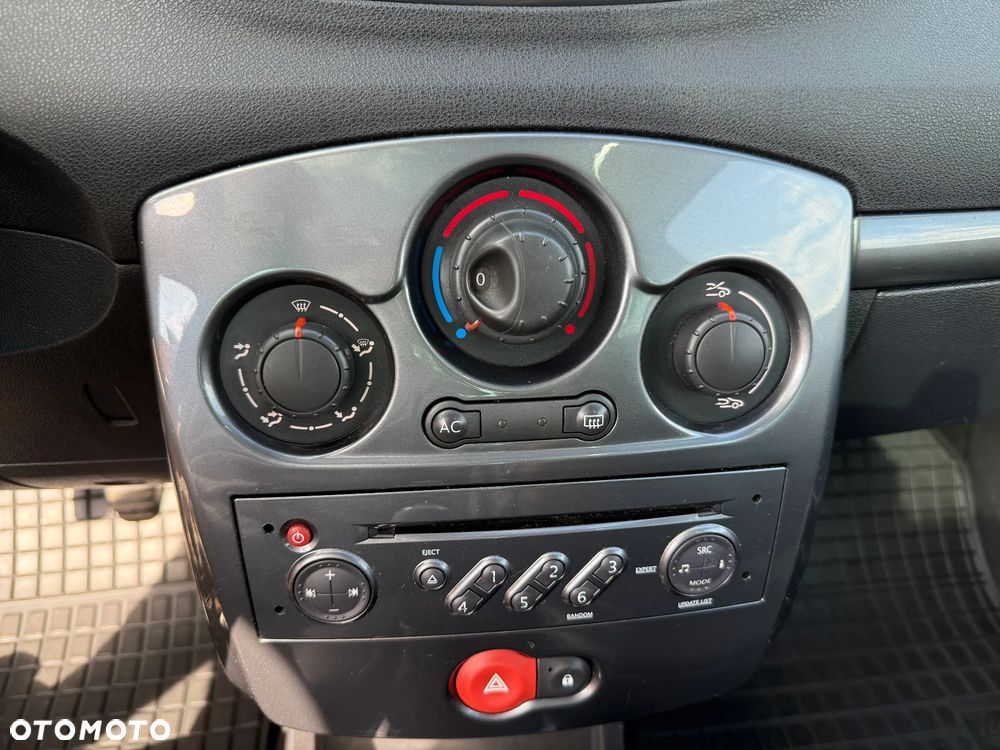 Renault Clio - 14