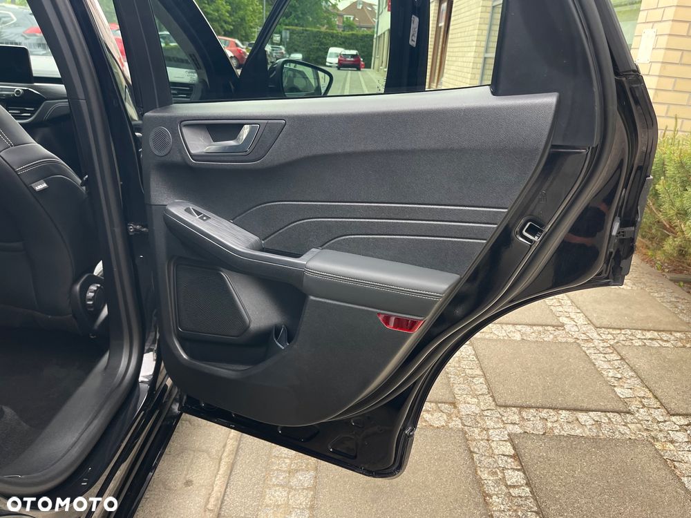Ford Kuga - 28