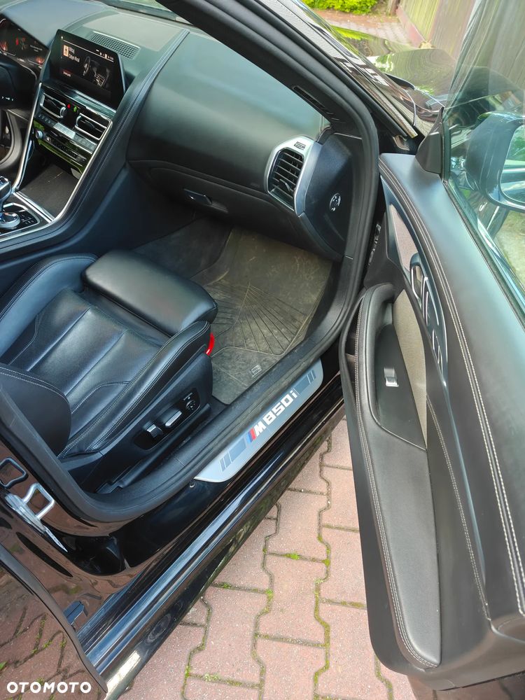 BMW Seria 8 - 19