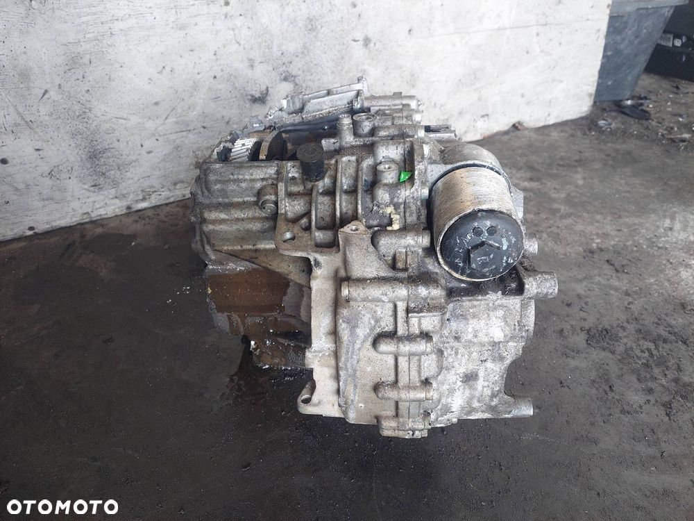 SKRZYNIA BIEGÓW AUTOMATYCZNA USZKODZONA PASSAT B8 2.0 TDI UAX - 4