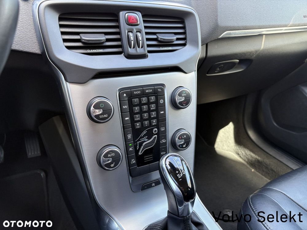 Volvo V40 - 17