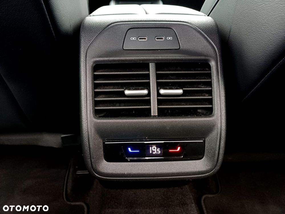 Volkswagen Passat 2.0 TDI EVO Business DSG - 23