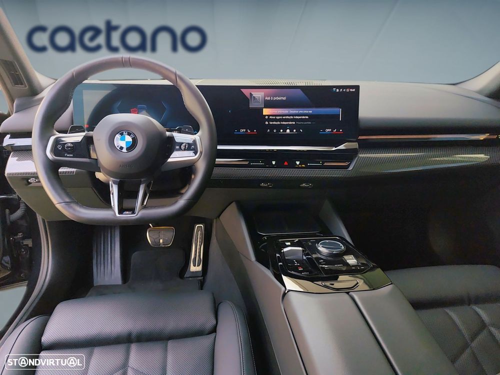 BMW 520 d Pack Desportivo M Pro — fotografia 12
