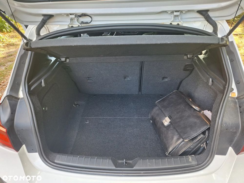 BMW Seria 1 118d Sport Line Shadow - 13