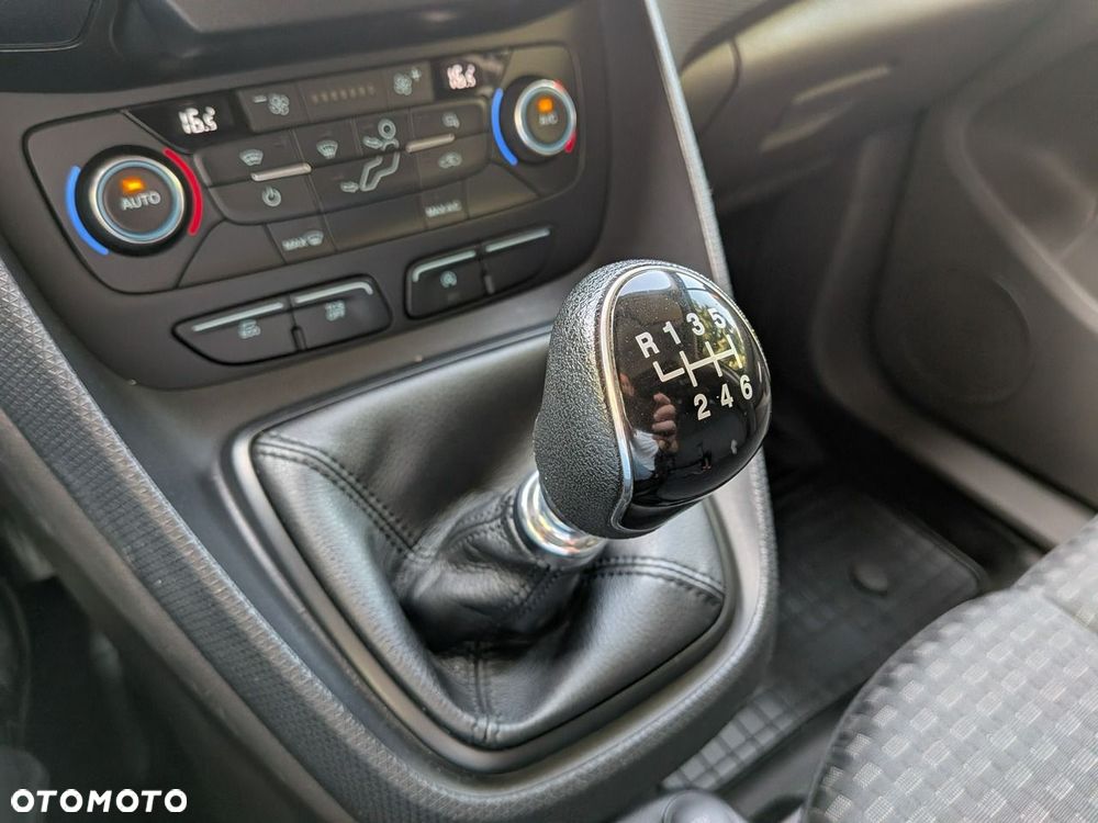 Ford Transit Connect - 14