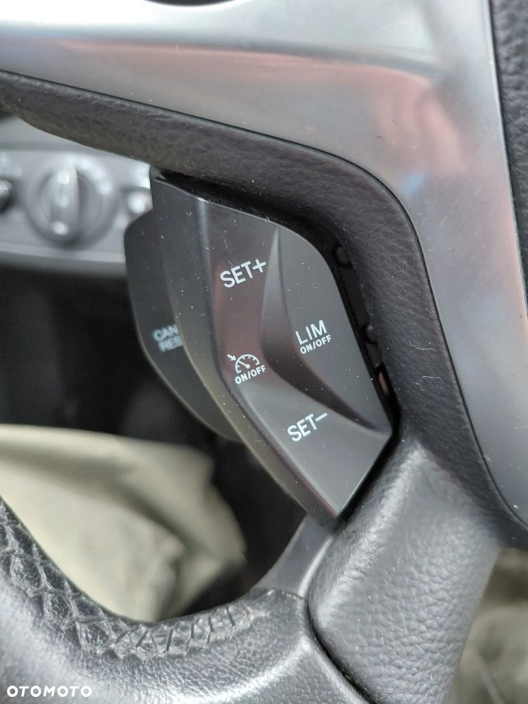 Ford Kuga 2.0 TDCi 2x4 Individual - 28