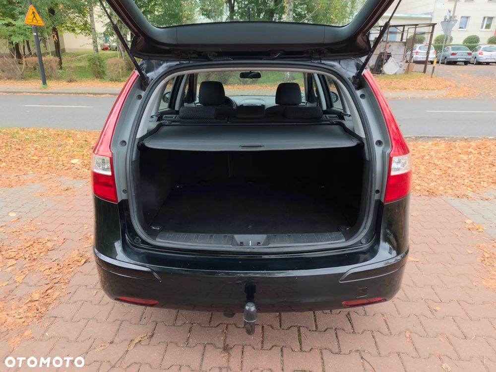 Hyundai i30 i30cw 1.4 UEFA EURO 2012 Edition - 33