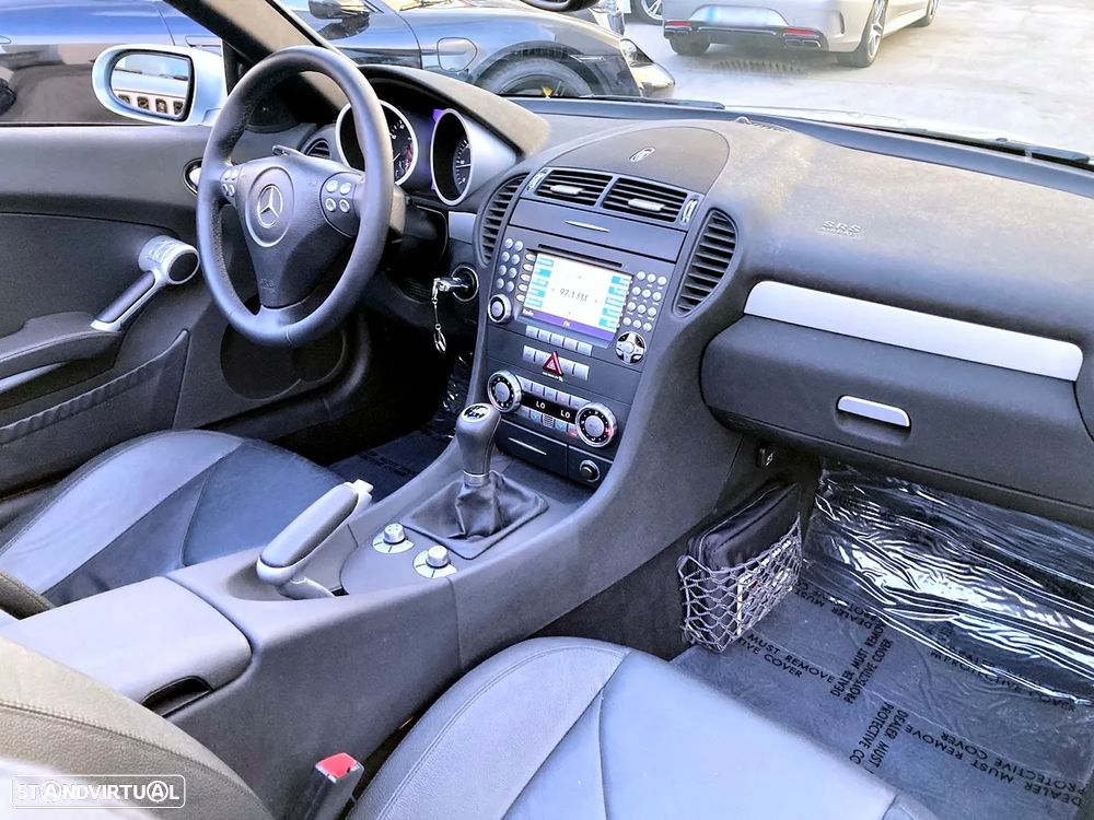 Mercedes-Benz SLK 350 Standard - 25