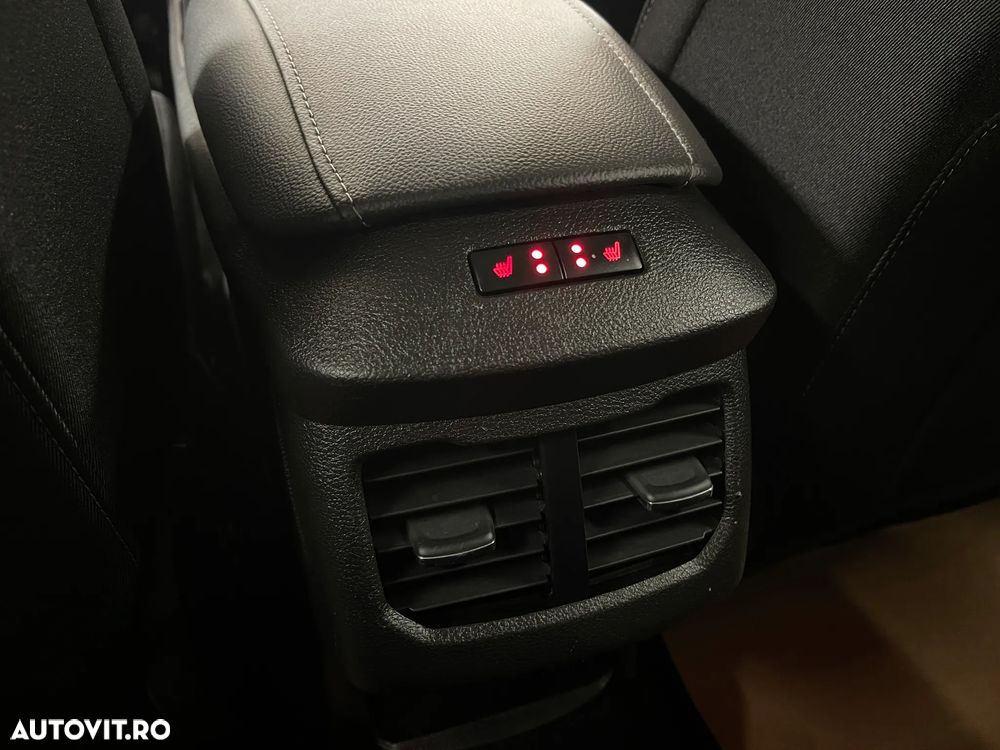 Ford Mondeo 2.0 HEV Titanium - 21