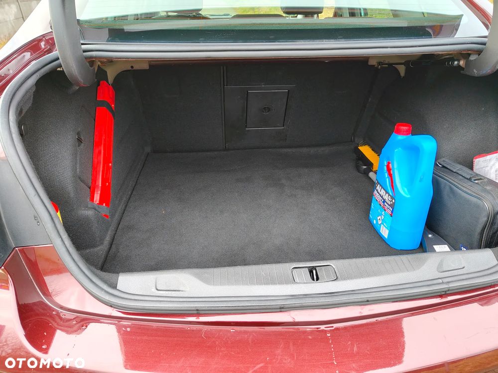 Opel Astra 1.4 T Executive EU6 - 11