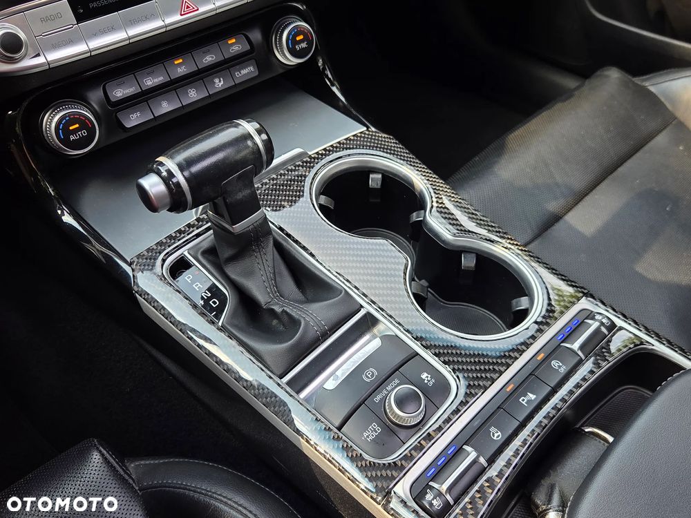 Kia Stinger 3.3 T-GDI V6 GT AWD - 27