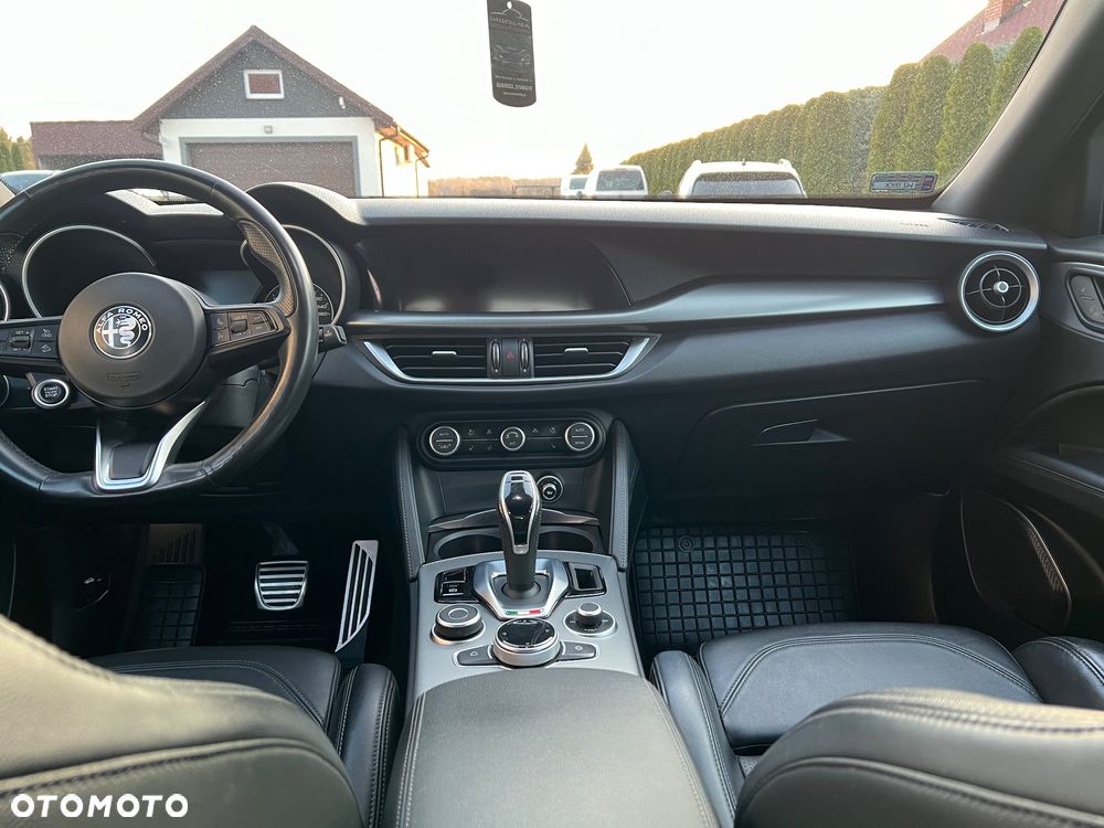 Alfa Romeo Stelvio 2.0 Turbo Veloce Q4 - 28
