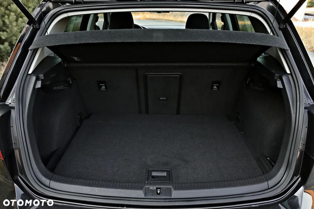 Volkswagen Golf 1.6 TDI BlueMotion Technology Cup - 27