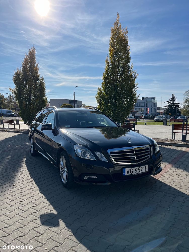 Mercedes-Benz Klasa E 350 CDI DPF 4Matic BlueEFFICIENCY 7G-TRONIC Avantgarde - 1