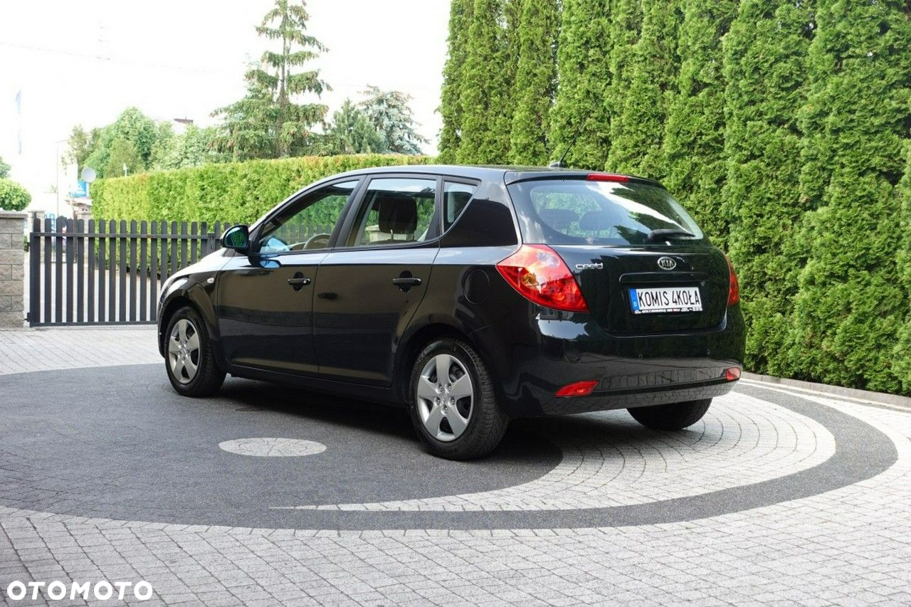 Kia Ceed - 5