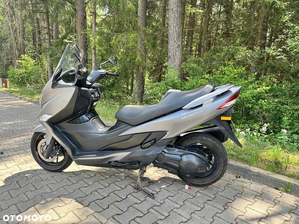 Suzuki Burgman - 14