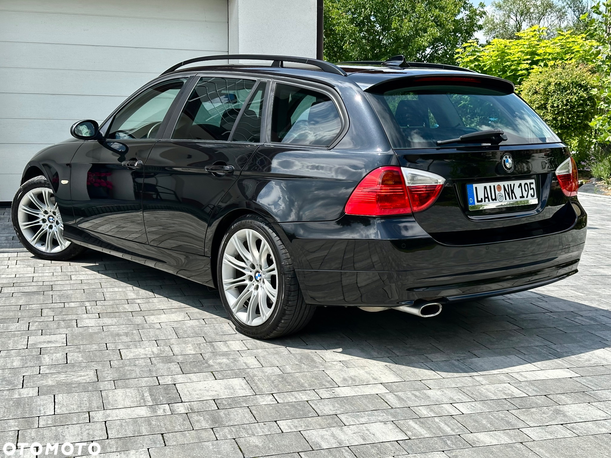 BMW Seria 3 320i Touring - 15