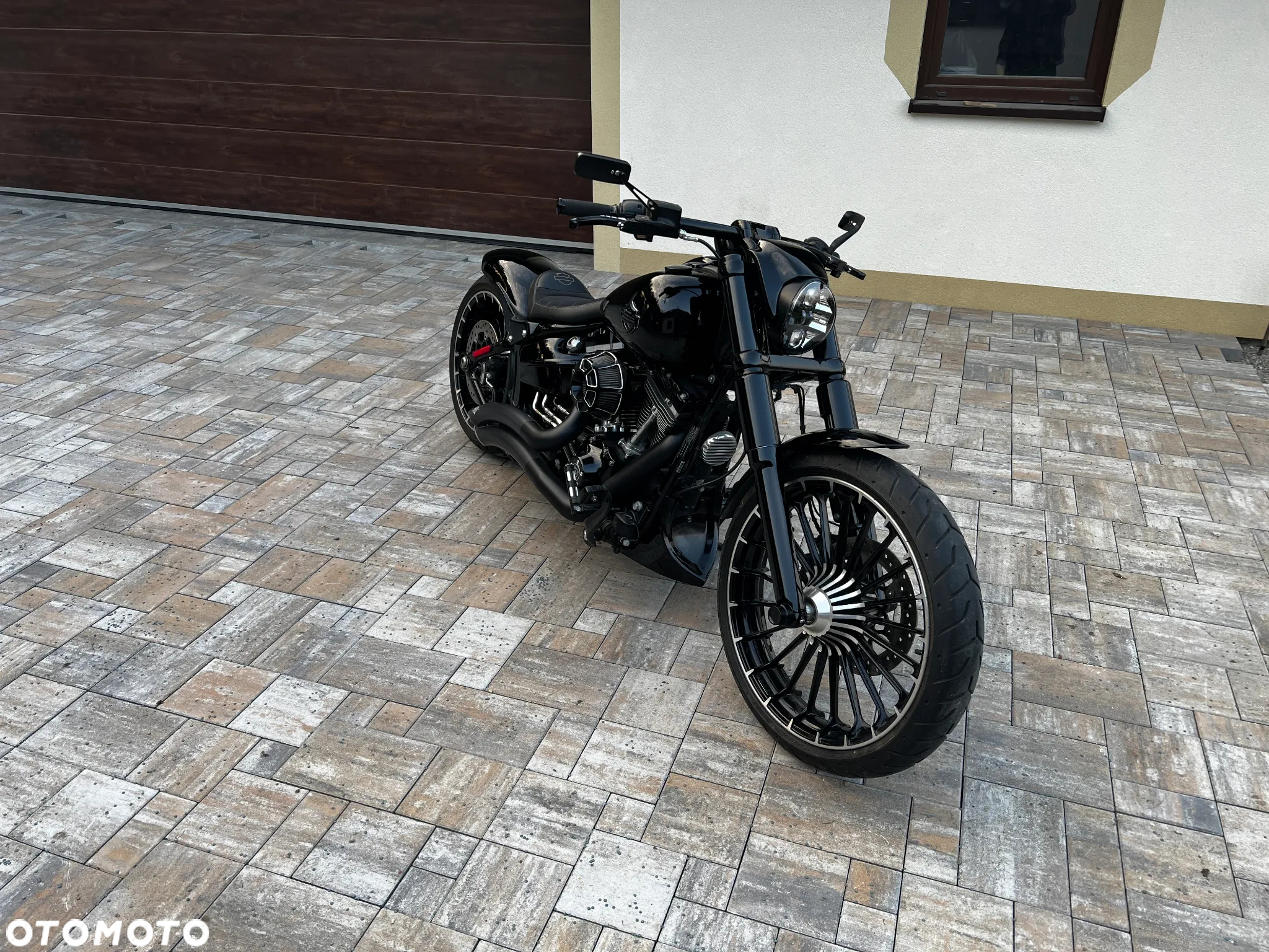 Harley-Davidson Softail Breakout - 2