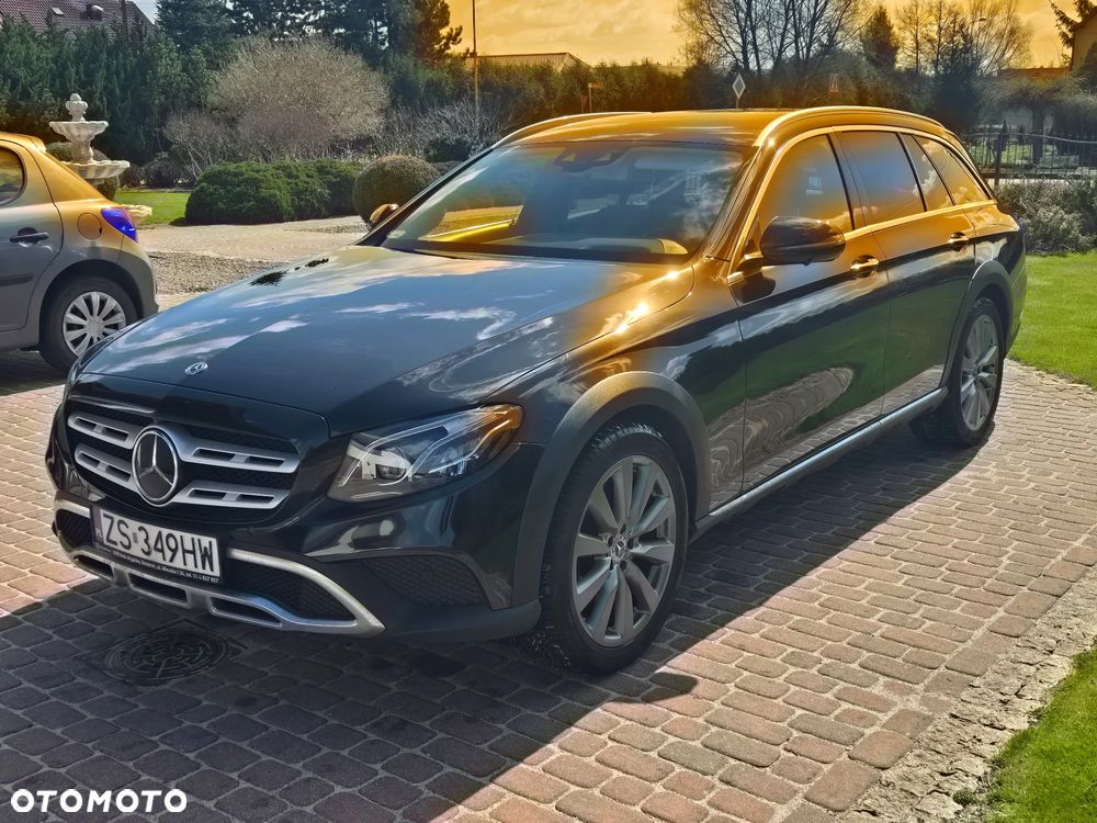 Mercedes-Benz Klasa E 220 d 4-Matic All-Terrain - 3
