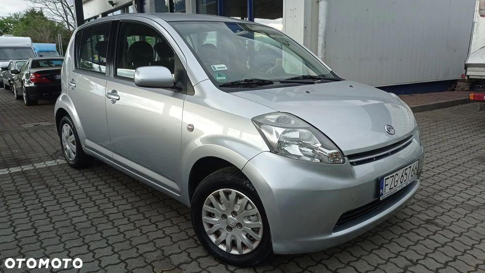 Daihatsu Sirion 1.3 - 24