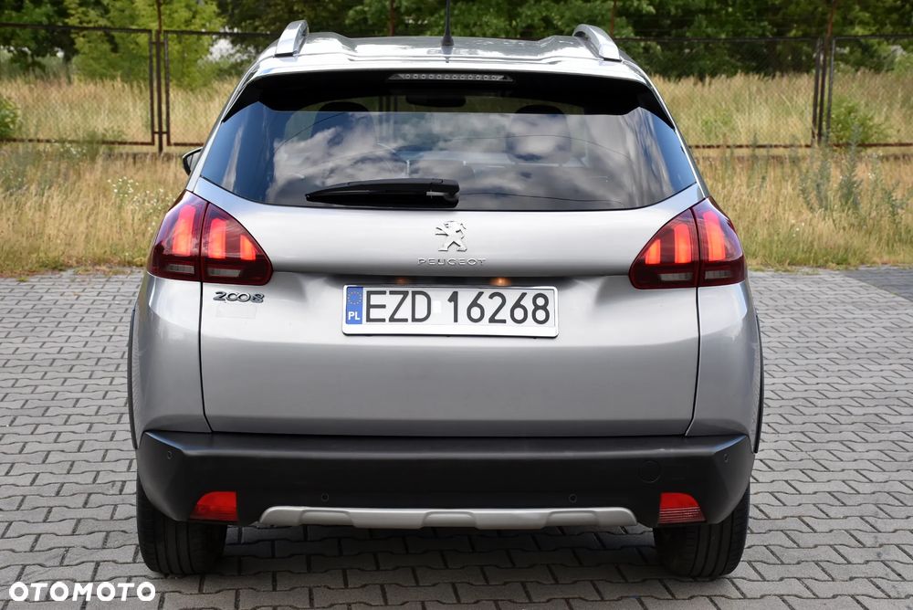 Peugeot 2008 BlueHDi 100 Allure - 17