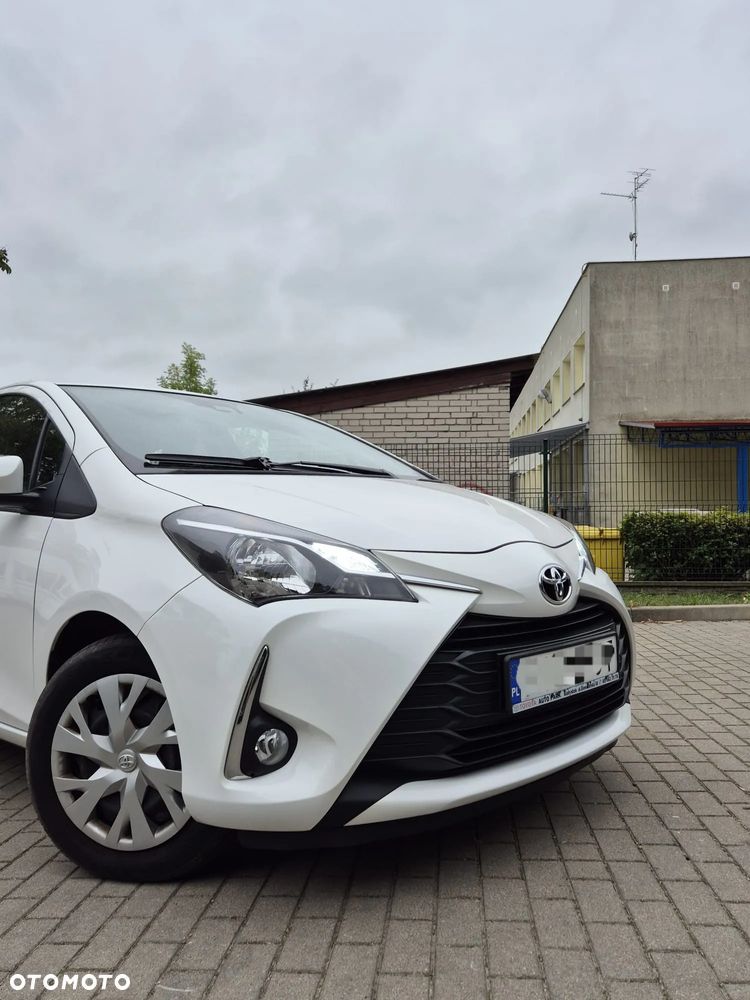 Toyota Yaris 1.5 Premium - 4