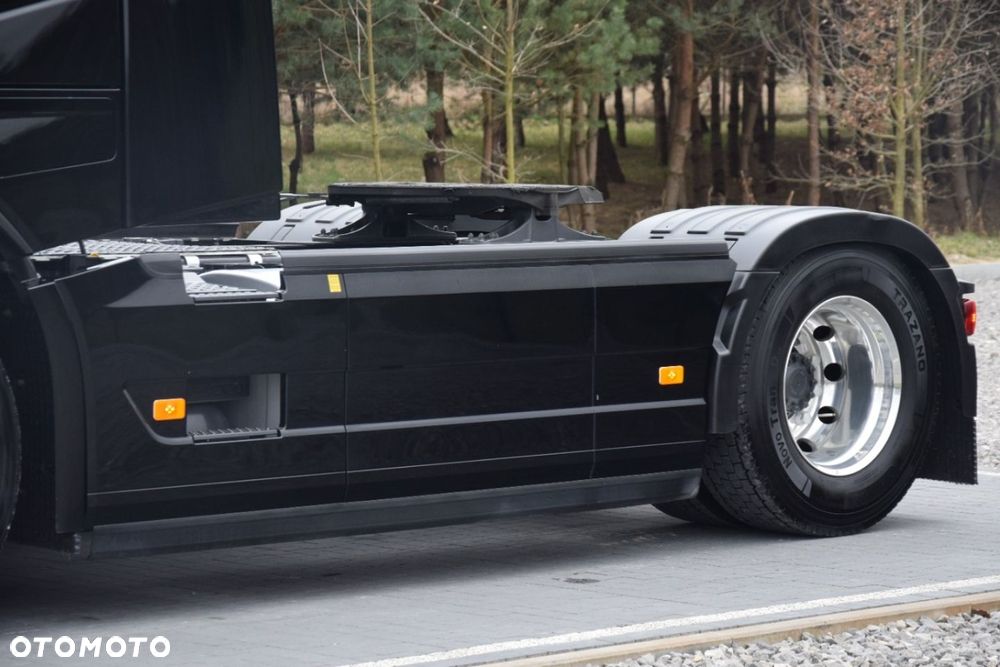 Volvo FH 500 Globetrotter XL Standard - 12