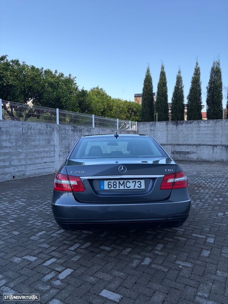 Mercedes-Benz E 250 CDi Avantgarde BlueEfficiency Auto. - 3