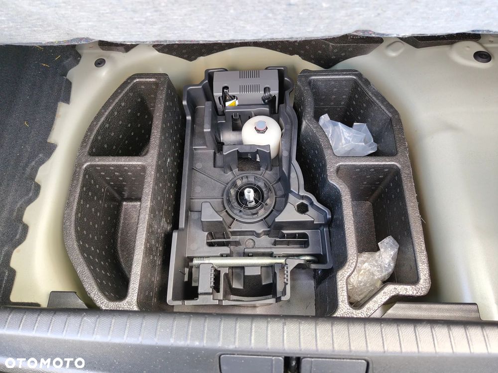 Peugeot 208 PureTech 100 Active - 14