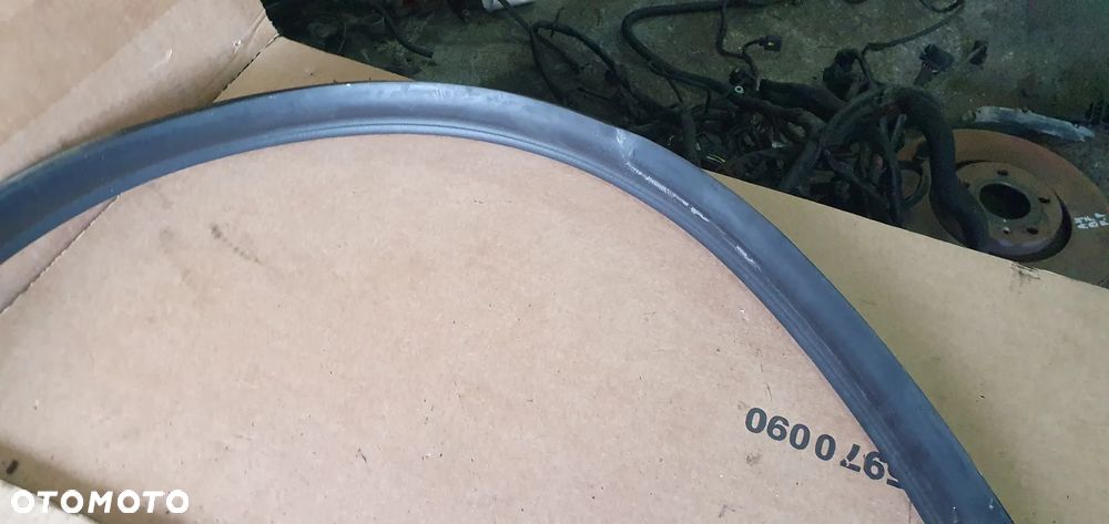 Uszczelka klapy bagażnika Mercedes ML W164 A1647400778 - 6
