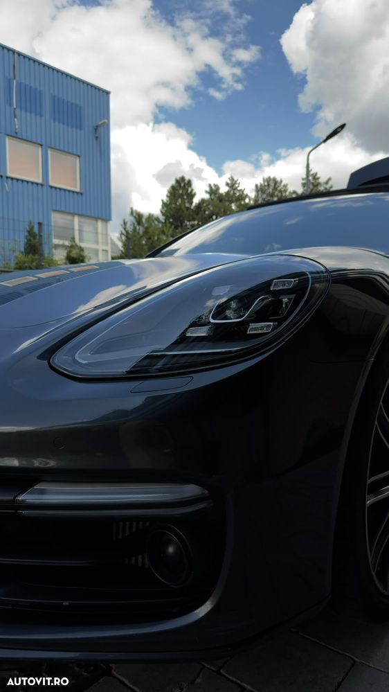 Porsche Panamera 4S - 6