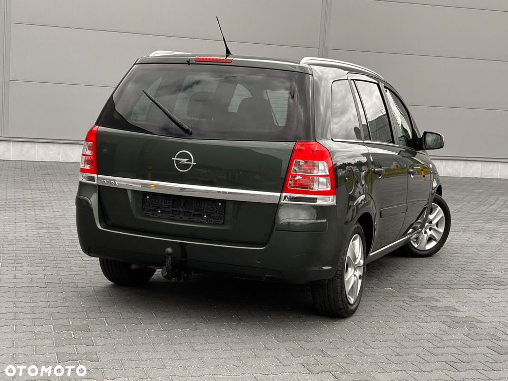 Opel Zafira 1.8 Cosmo - 19