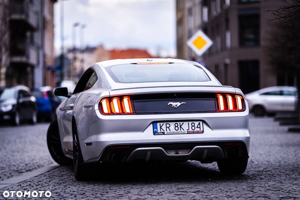 Ford Mustang 2.3 Eco Boost - 9