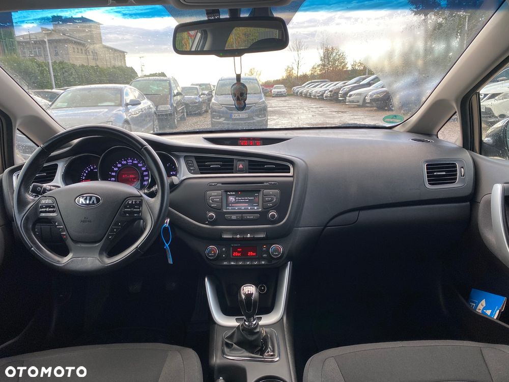 Kia Ceed 1.4 CVVT Attract Plus - 27