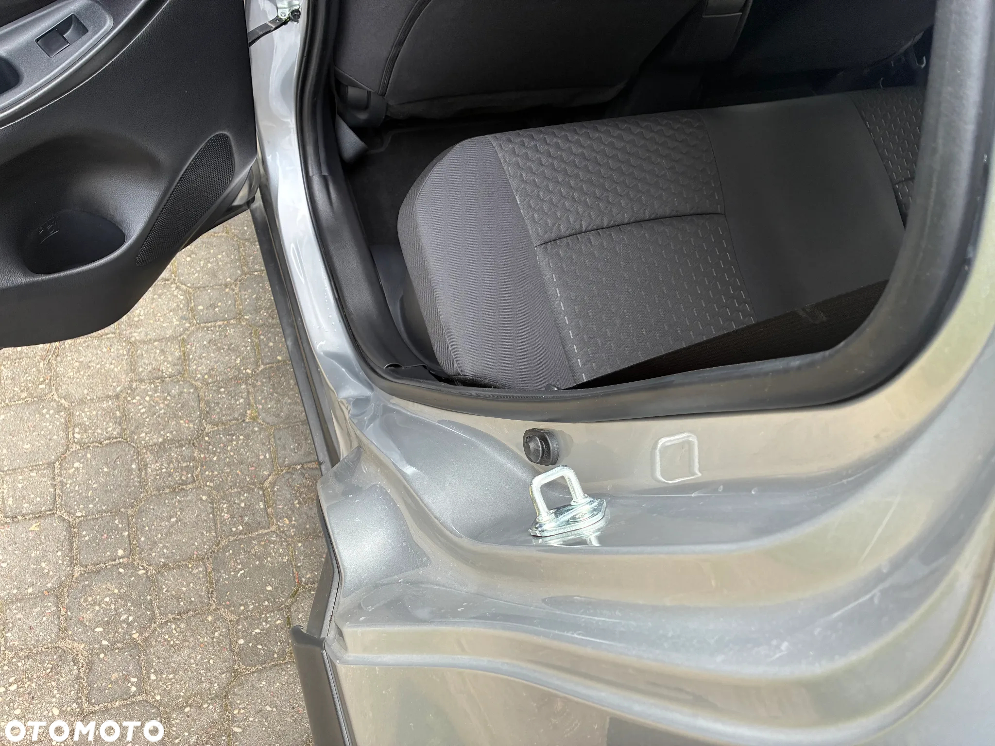 Toyota Yaris 1.5 Comfort CVT - 12