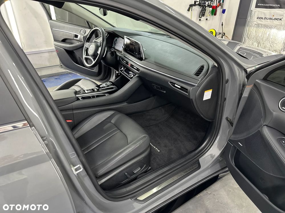 Hyundai Sonata - 17