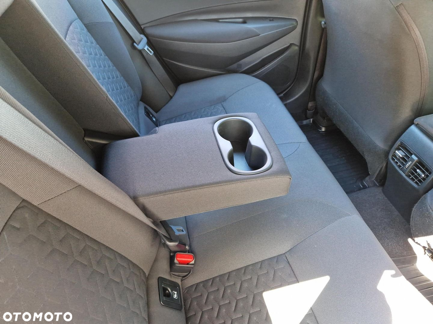 Toyota Corolla - 28