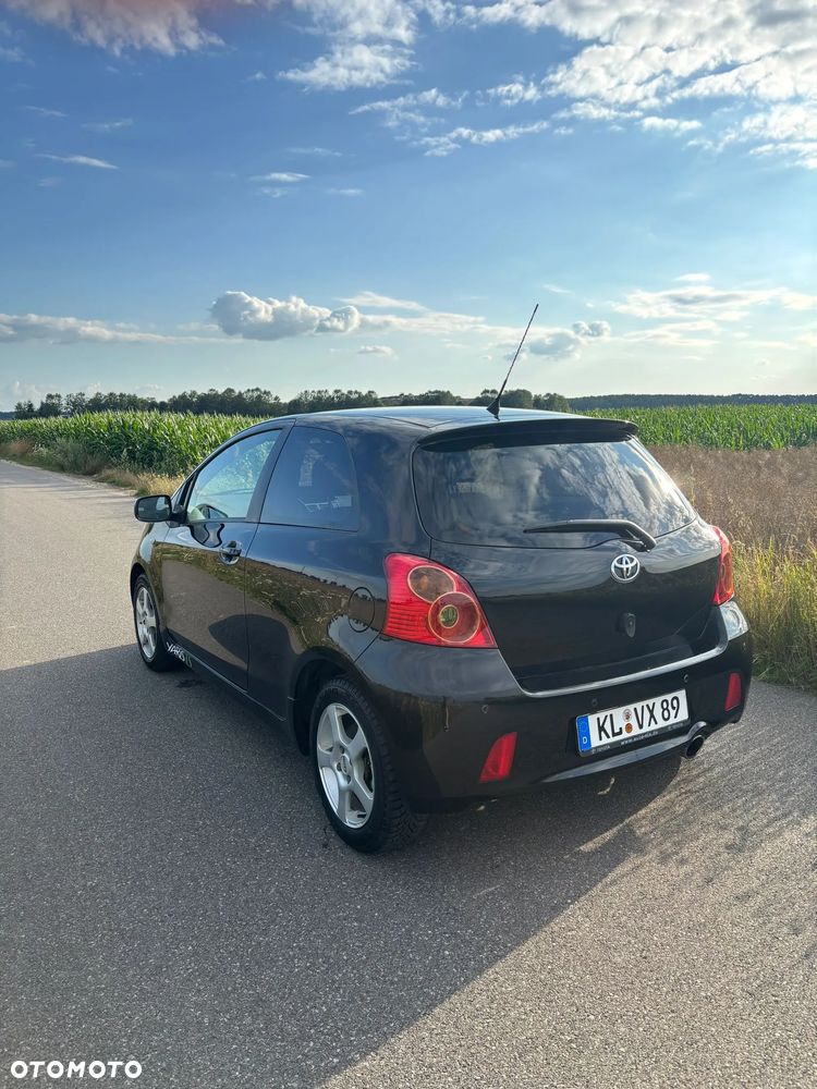 Toyota Yaris 1.8 VVT-i TS - 4