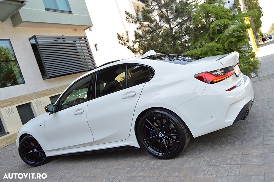 BMW Seria 3 330i AT - 22