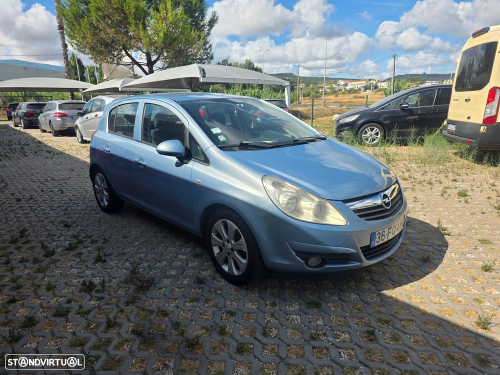 Opel Corsa 1.2 Cosmo - 1